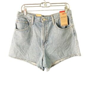 Levi’s 31 women’s Highwaisted Mom Jean Shorts